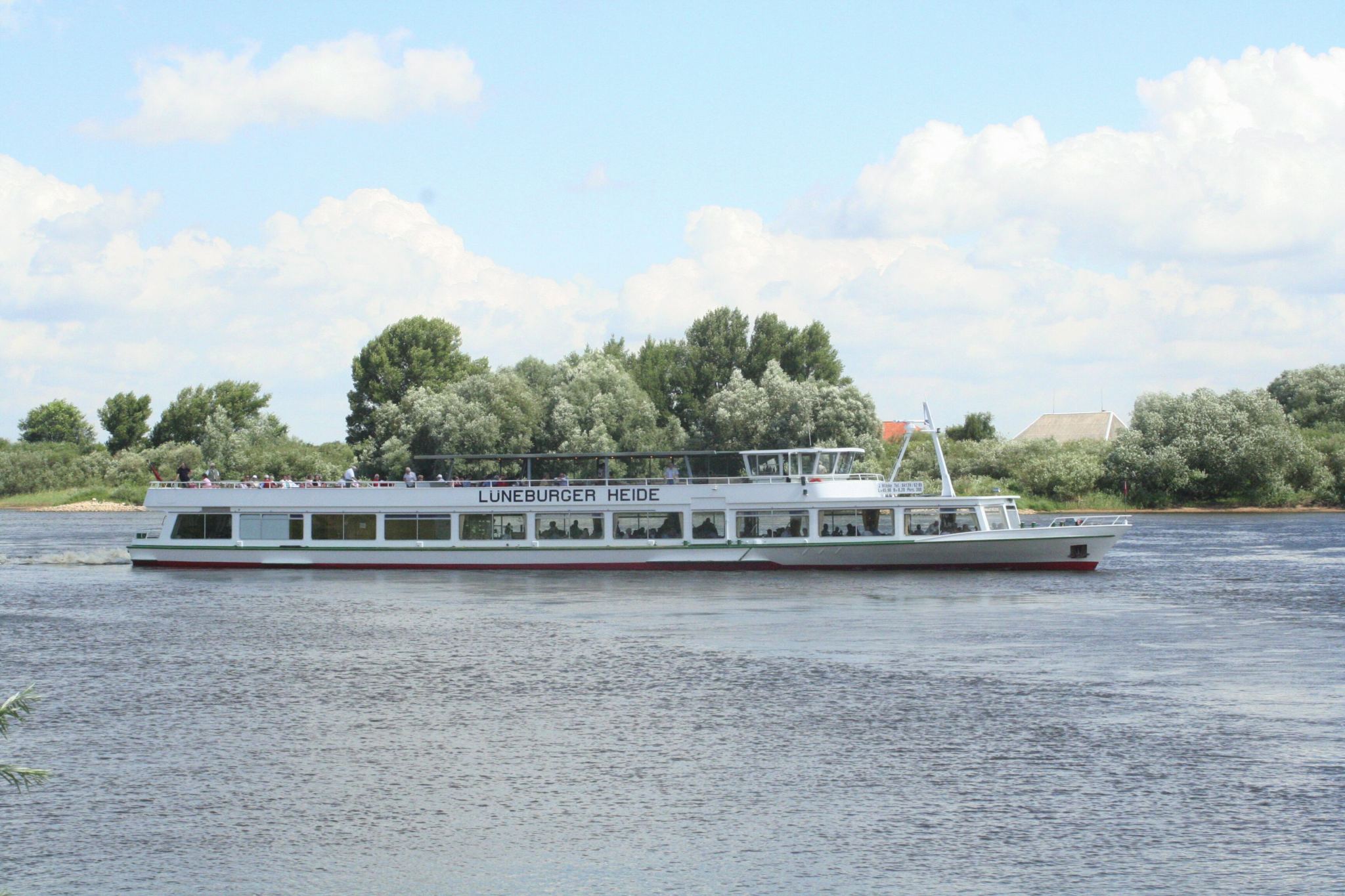 Fahrgastschiff "Lüneburger Heide"  - ©Birgit Wilcke 