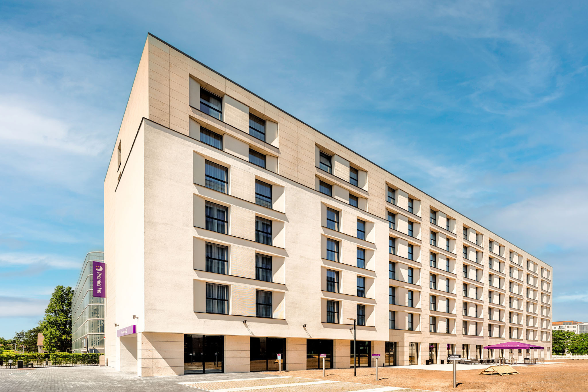 Premier Inn Darmstadt City Centre