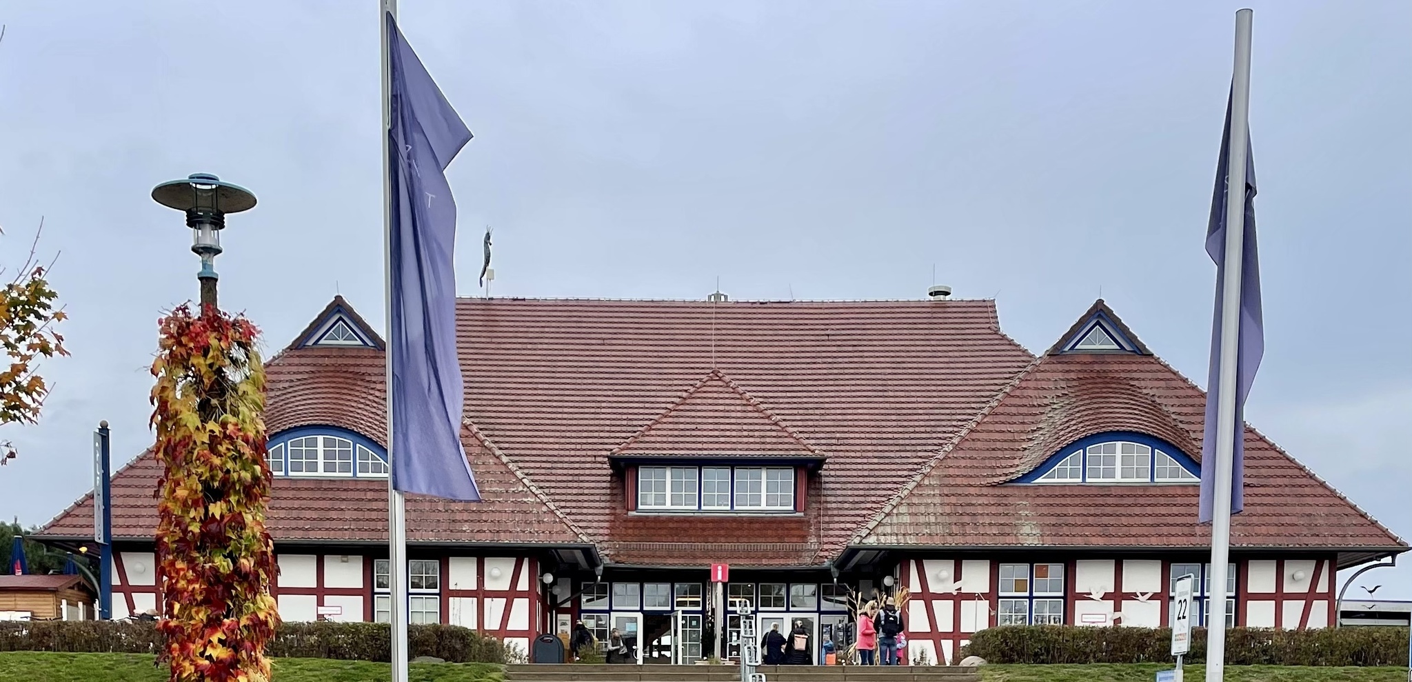 Tourismusinformation Zingst im Kurhaus