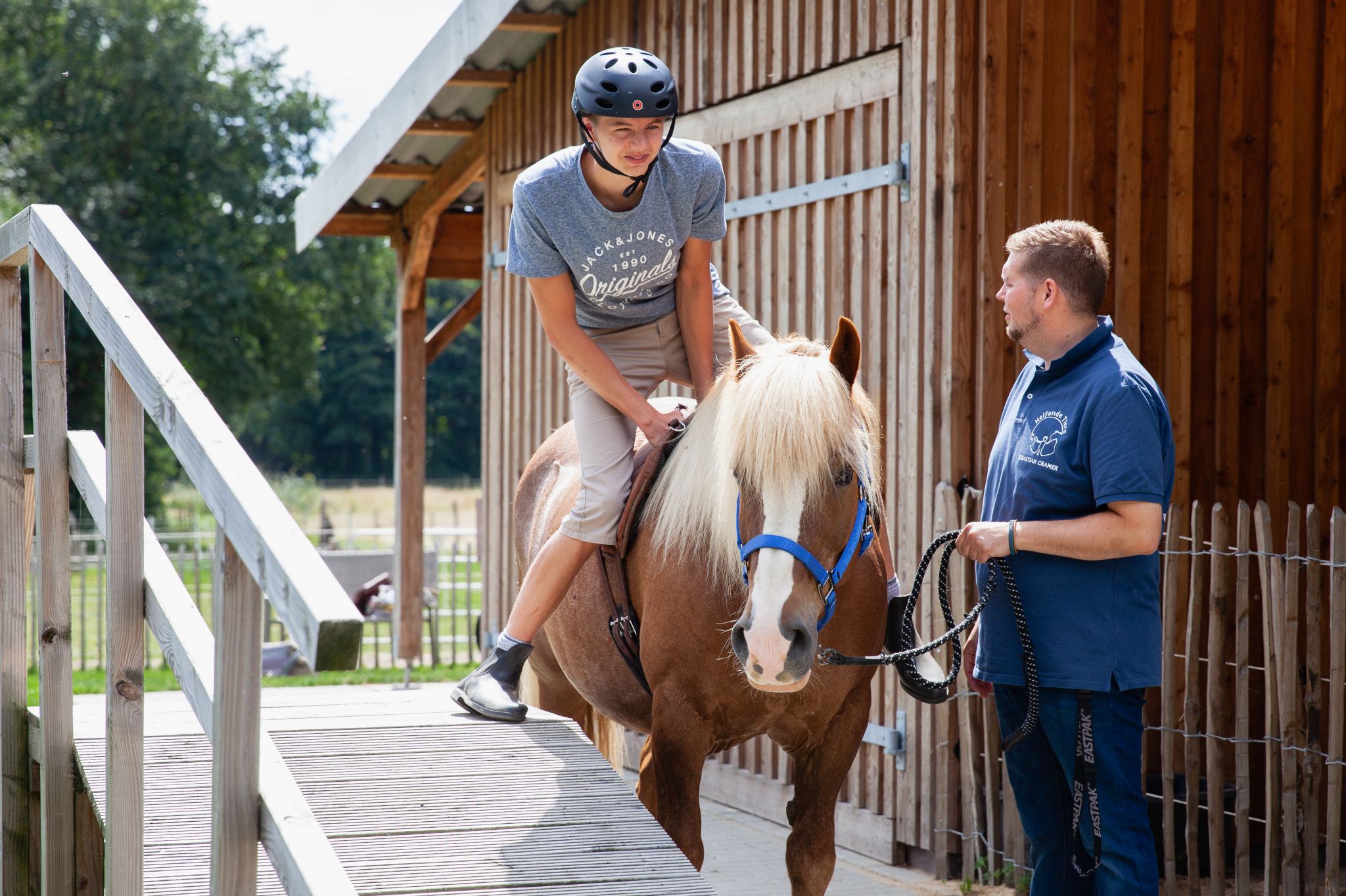 Helfende Tiere - Zentrum für tiergestützte Therapie & Pädagogik