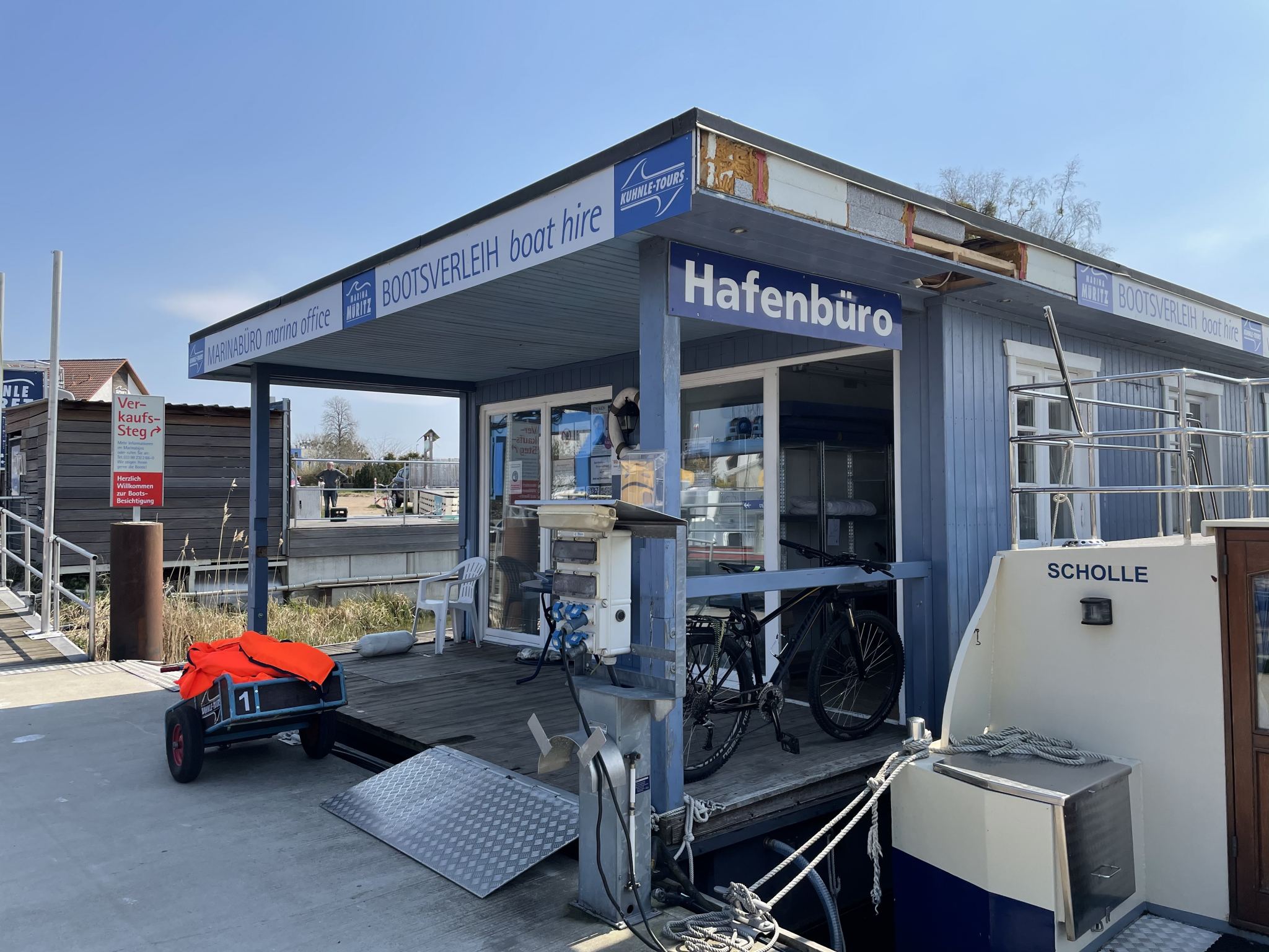 Hafendorf Müritz (Hafenbüro und Gastronomie)