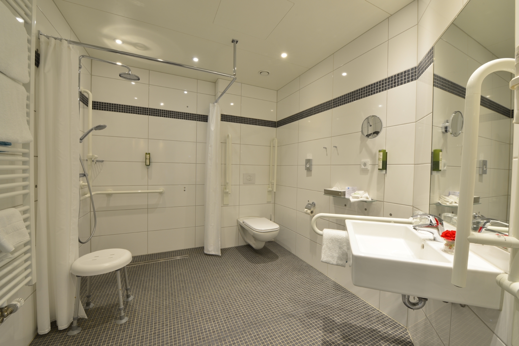 Badezimmer - ©GFH Gesellschaft für Freizeit- und Hoteleinrichtungen mbH