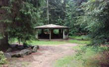 Waldspielgelände Spiegelau: Rundweg Tagpfauenauge und Naturerlebnispfad Waldspielgelände Spiegelau: Rundweg Tagpfauenauge und Naturerlebnispfad