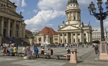 Gendarmenmarkt; 
Französischer Dom am Gendarmenmarkt © visitBerlin, Foto: Wolfgang Scholvien