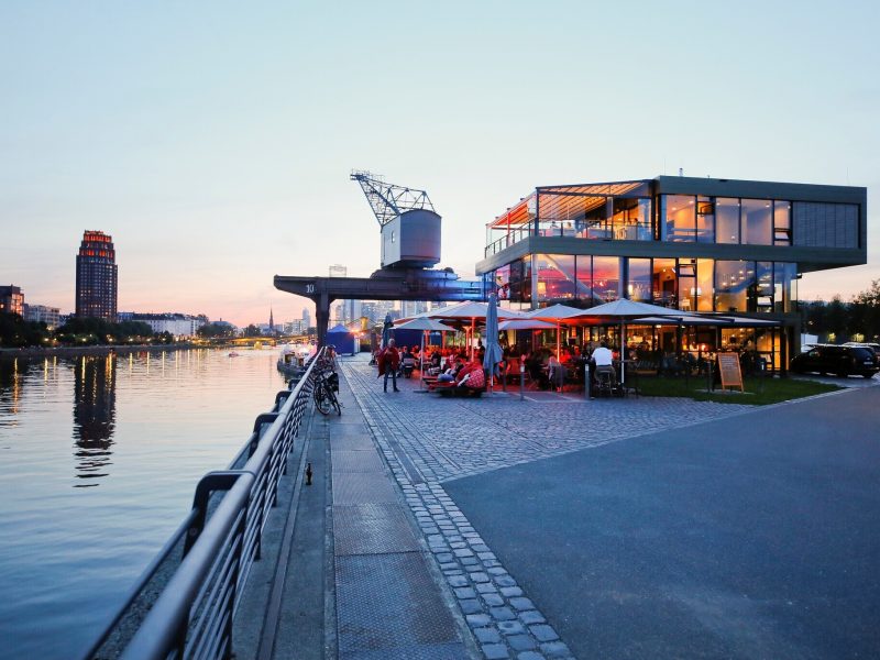 Bild von Oosten - Realwirtschaft am Main - ©