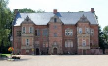 Schloss Erbhof Thedinghausen mit Tourist-Information - ©Sonja Kuhn Schloss Erbhof Thedinghausen mit Tourist-Information - ©Sonja Kuhn