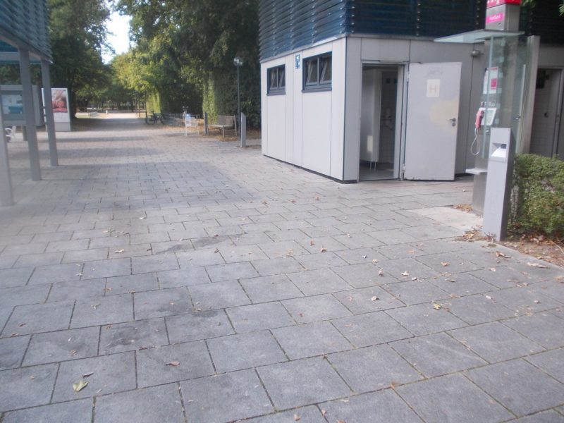 Öffentliches WC am Kurplatz in Bad Füssing