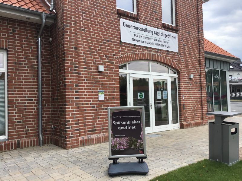 Ausstellungs- und Informationsgebäude