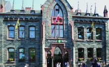 Mosel-Gäste-Zentrum Tourist-Information Bernkastel-Kues Mosel-Gäste-Zentrum Tourist-Information Bernkastel-Kues