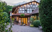 Innenhof - Ansicht Chalet - ©Landhotel Heimathenhof Innenhof - Ansicht Chalet - ©Landhotel Heimathenhof