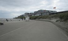Bade- und Burgenstrand Westfeld Bade- und Burgenstrand Westfeld